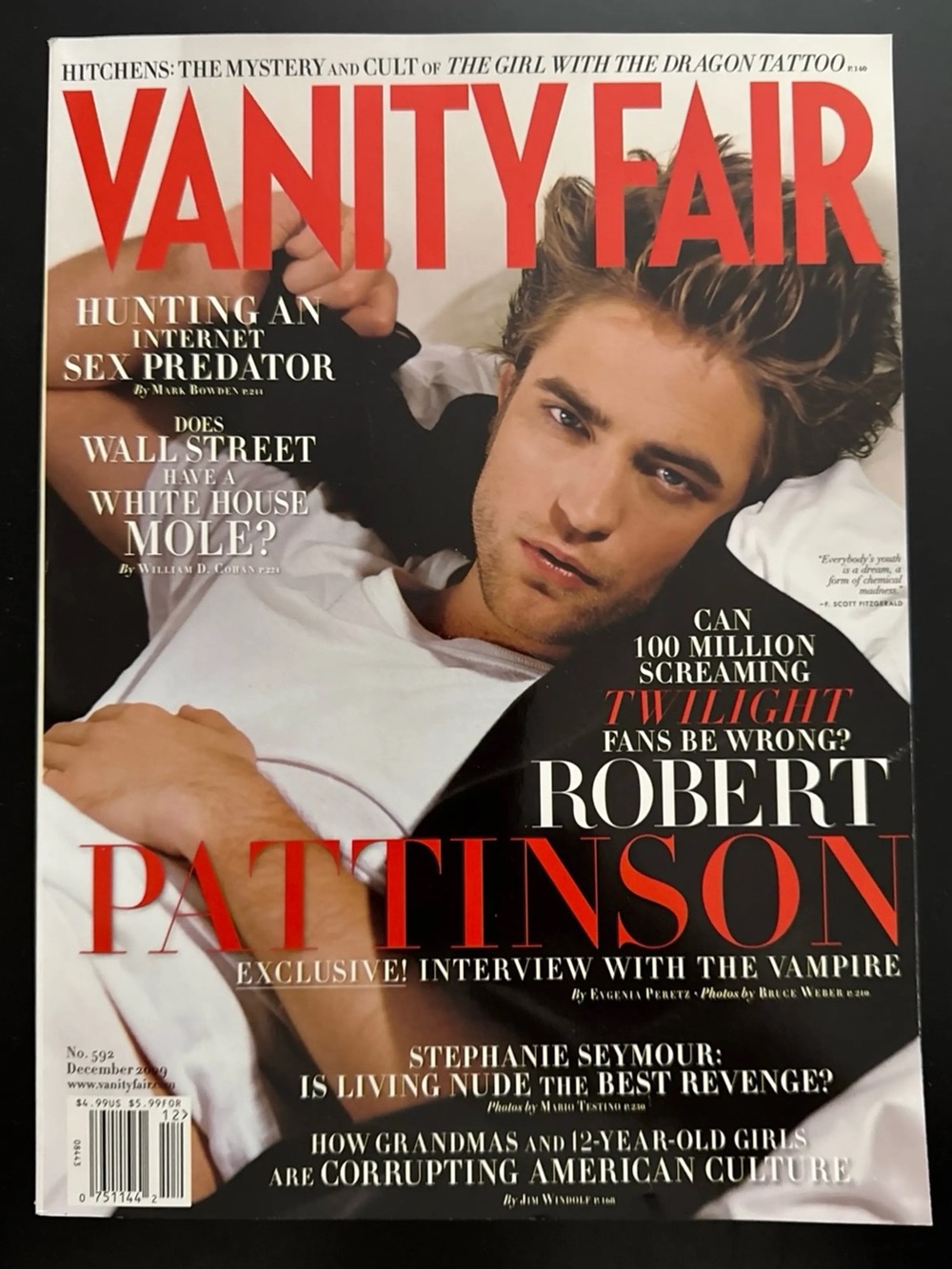 DECEMBER 2009 VANITY FAIR MAGAZINE - ROBERT PATTINSON